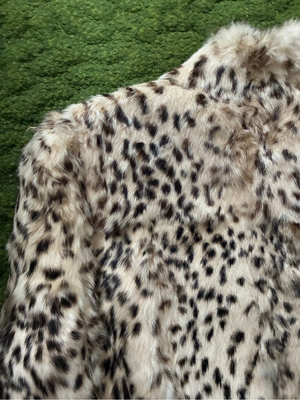 Vintage Chill Chasers Faux Snow Leopard Print Fur Jacket - Picture 5 of 16